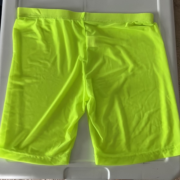Brand new biker shorts from Bglittz - neon yellow💫 size M/L - Picture 6 of 6